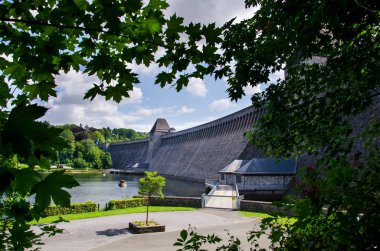 Eski su barajı. Mohnesee Barajı.