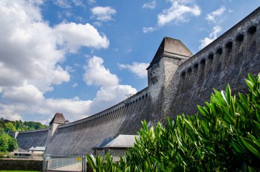 Eski su barajı. Mohnesee Barajı.