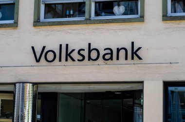 Soest, Almanya - 4 Ağustos 2019: Volksbank tabelası. 