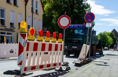 Soest, Almanya - 22 Temmuz 2019: Sokak onarım çalışmaları.