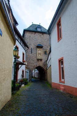 Hirtenturm manzarası, Blankenheim eski bir şehir kapısı, Kuzey Ren-Vestfalya Almanya