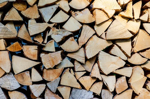 Close up van een stapel brandhout — Stockfoto