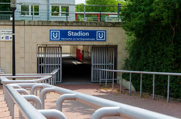 Dortmund, Alemania - 2 de agosto de 2019: Estación Stadtbahn Stadion en Dortmund. Metro de Dortmund Conocido como Stadtbahn . —  Fotos de Stock