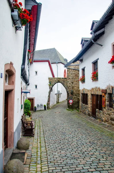 Aldeia medieval Kronenburg na região Eifel, Alemanha — Fotografia de Stock