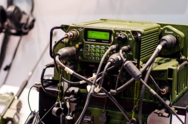 Kyiv, Ukrayna - 09 Ekim 2019: Harris Falcon Iii Çok bantlı Manpack Radyo