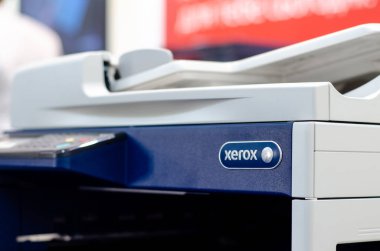 Kyiv, Ukrayna - 28 Eylül 2019: Xerox logosunun yakın çekimi