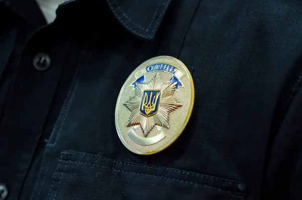 Киев, Украина - 09 октября 2019 года: Значок Полиции Украины крупным планом — стоковое фото