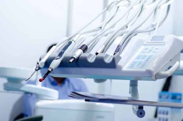 Escritório do dentista, instrumentos médicos do dentista. Ferramentas odontológicas. — Fotografia de Stock