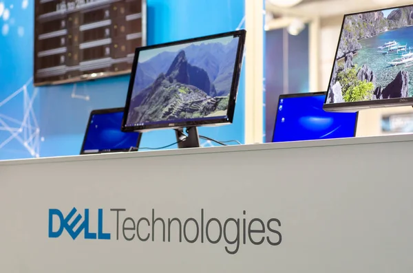 Киев, Украина - 28 сентября 2019 года: стенд компании Dell Technologies на выставке . — стоковое фото