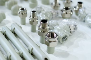 İç ve dış başlık ve pvc boru tesisat adaptörleri