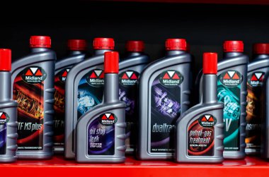 Kyiv, Ukrayna - 19 Ağustos 2020: Midland - İsviçre Kaliteli Petrol