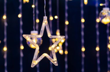 Panayırda Noel oyuncakları. Firavun Ağacı Oyuncakları