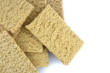 Beyaz arka plan üzerinde izole sağlıklı crispbread. Gevrek Diyet fitness ekmek. Kilo kaybı için gıda.
