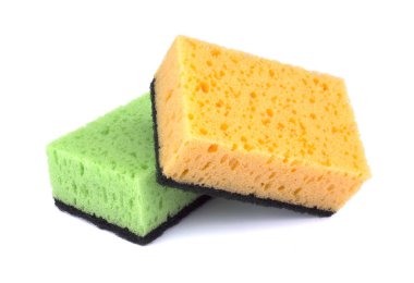 Beyaz bir arka plan üzerinde izole mutfak süngerler