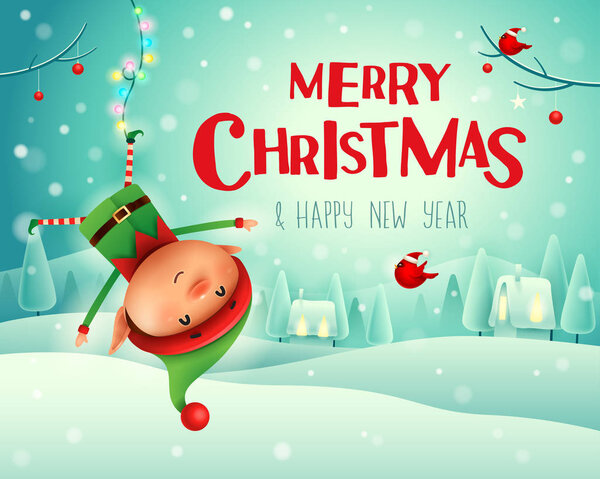 Счастливого Рождества! Маленький эльф висит вверх ногами в рождественской снежной сцене зимний пейзаж
.