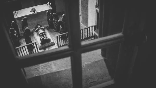 Monks Praying French Funeral Castle — Stock Photo, Image