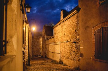 Castle street gece lambaları Rocamadour, Fransa tarafından yaktı