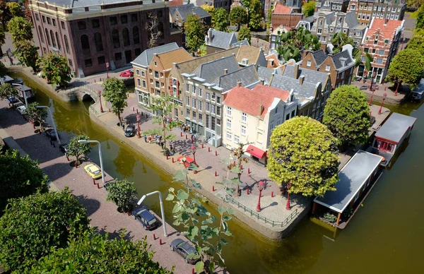 Case in miniatura intorno ai canali di Amsterdam — Foto Stock