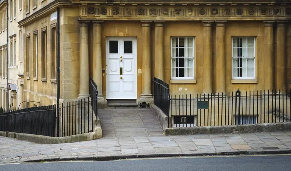 Curved terrace of Georgian Town houses in The Circus, Bath, England