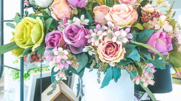 Colorido Del Ramo Flores Plástico Suave Enfoque — Foto de Stock