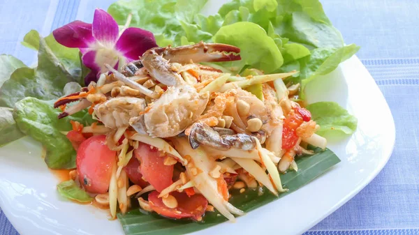 Traditionele Thaise Keuken Pittige Groene Papaja Salade Met Krab — Stockfoto