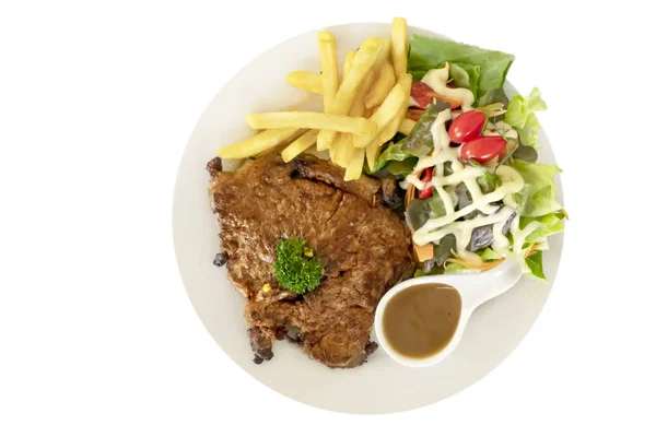 Filete Parrilla Con Papas Fritas Verduras Frescas Plato Blanco — Foto de Stock