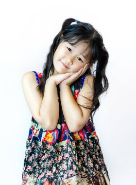 Genç şirin Asyalı küçük kız portresi