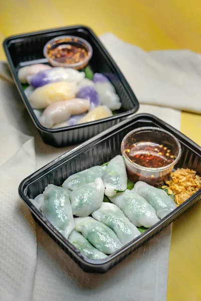 Ångad gräslök dumplings — Stockfoto