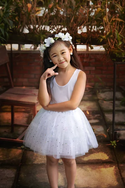 Asyalı küçük kız portresi