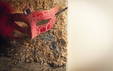 Kırmızı Venedik Maske, kopya alanı