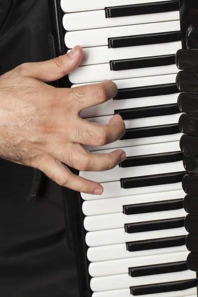 Mann Spielt Ziehharmonika Aus Nächster Nähe — Stockfoto