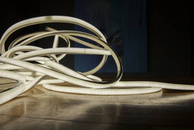 çizgili ahşap zemin üzerinde arka plan yol açtı.