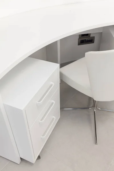 Table de travail tiroir blanc — Photo