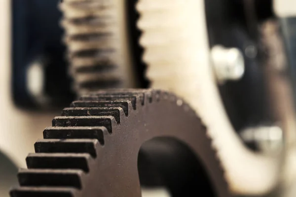 Metal and plastic gears — Stock Photo, Image
