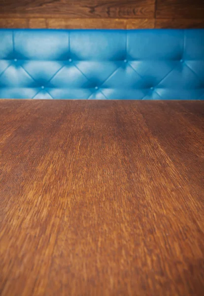Tavolo in legno e parete in legno — Foto Stock