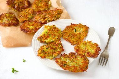 Kızarmış patates kabak gözlemesi