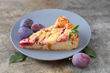 Kuru üzümlü kek kek ile