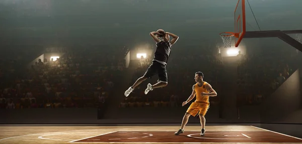 Spelers Actie Een Professioneel Basketbalveld Slam Dunk — Stockfoto