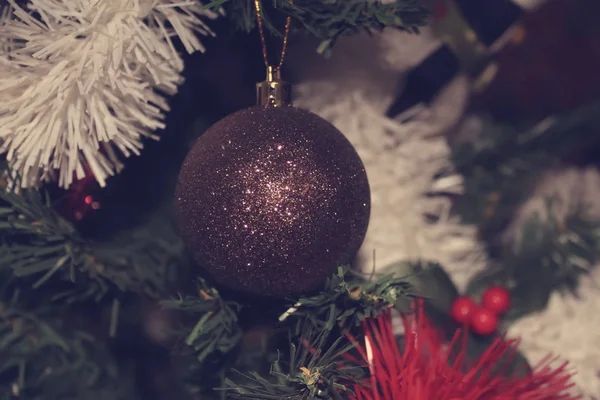 Bola Ornamento Natal Pendurado Árvore Natal — Fotografia de Stock