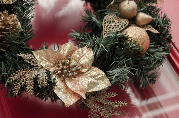 Tradicional Grinalda Natal Planta Azevinho Decoração Natal — Fotografia de Stock