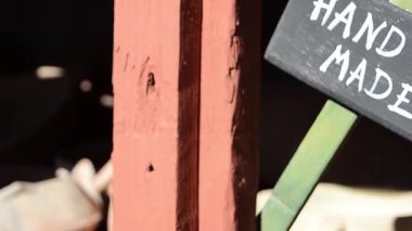 Woden daha işaret yakın çekim yapılan metin
