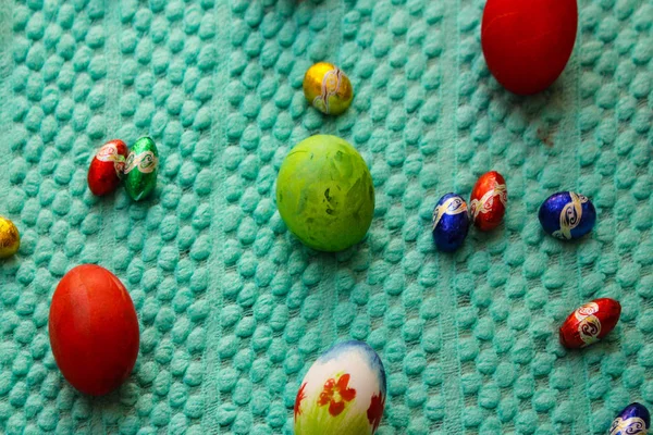 Paskalya yumurtası avı, paskalya dekorasyonu, boyalı yumurta