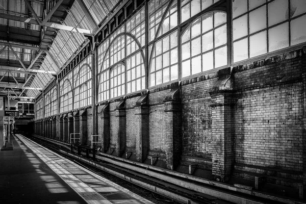 Лондон Великобритания Август 2018 Платформа Станции Ватерлоо — стоковое фото