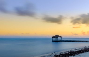 Pier, Güney ses bölgesinde Dusk, Grand Cayman, Cayman Adaları
