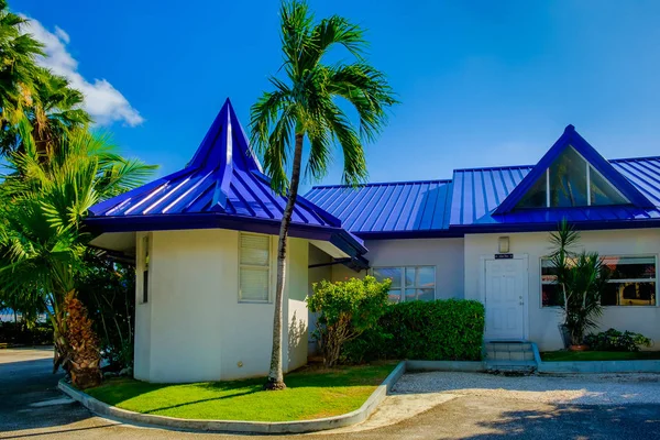 Gran Caimán Islas Caimán Nov 2018 Seascape Apartments Building Blue — Foto de Stock