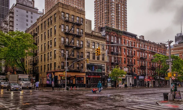 2019년 맨해튼 키친의 51St 9Th Avenue에 비오는 — 스톡 사진