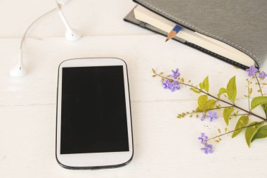 defter planlayıcısı ve cep telefonu için iş tablo ofis masası beyaz