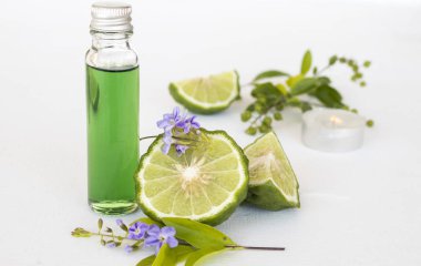 Yerel Asya koku koku aroma terapi arka plan beyaz doğal bitkisel yağlar vejetaryen Güney Afrika'da bir kabile kireç