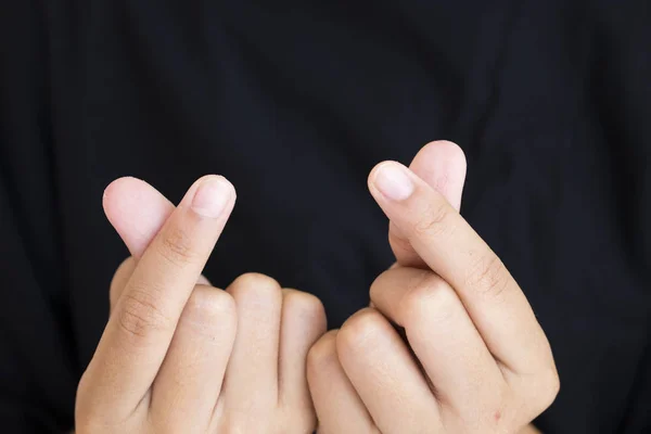 Amo Mano Niña Símbolo Gesto Corazón Enviar Amor Fondo Negro — Foto de Stock