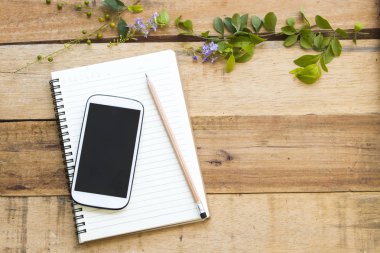 dizüstü planlayıcısı, iş iş düzeni için cep telefonu arka plan ahşap düz yatıyordu tarzı 